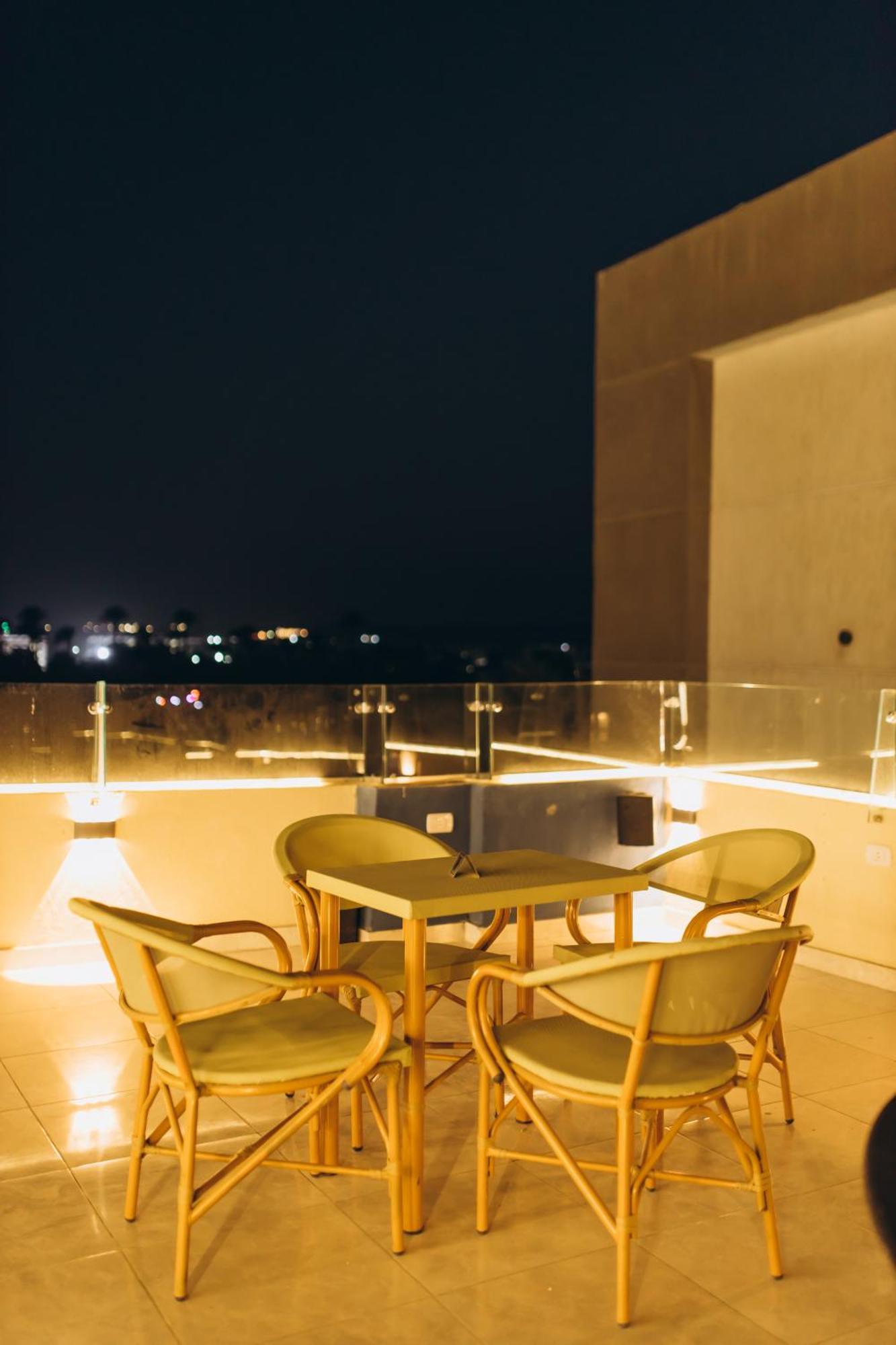 Regent Pyramids View Hotel Kafrat al Jabal ภายนอก รูปภาพ