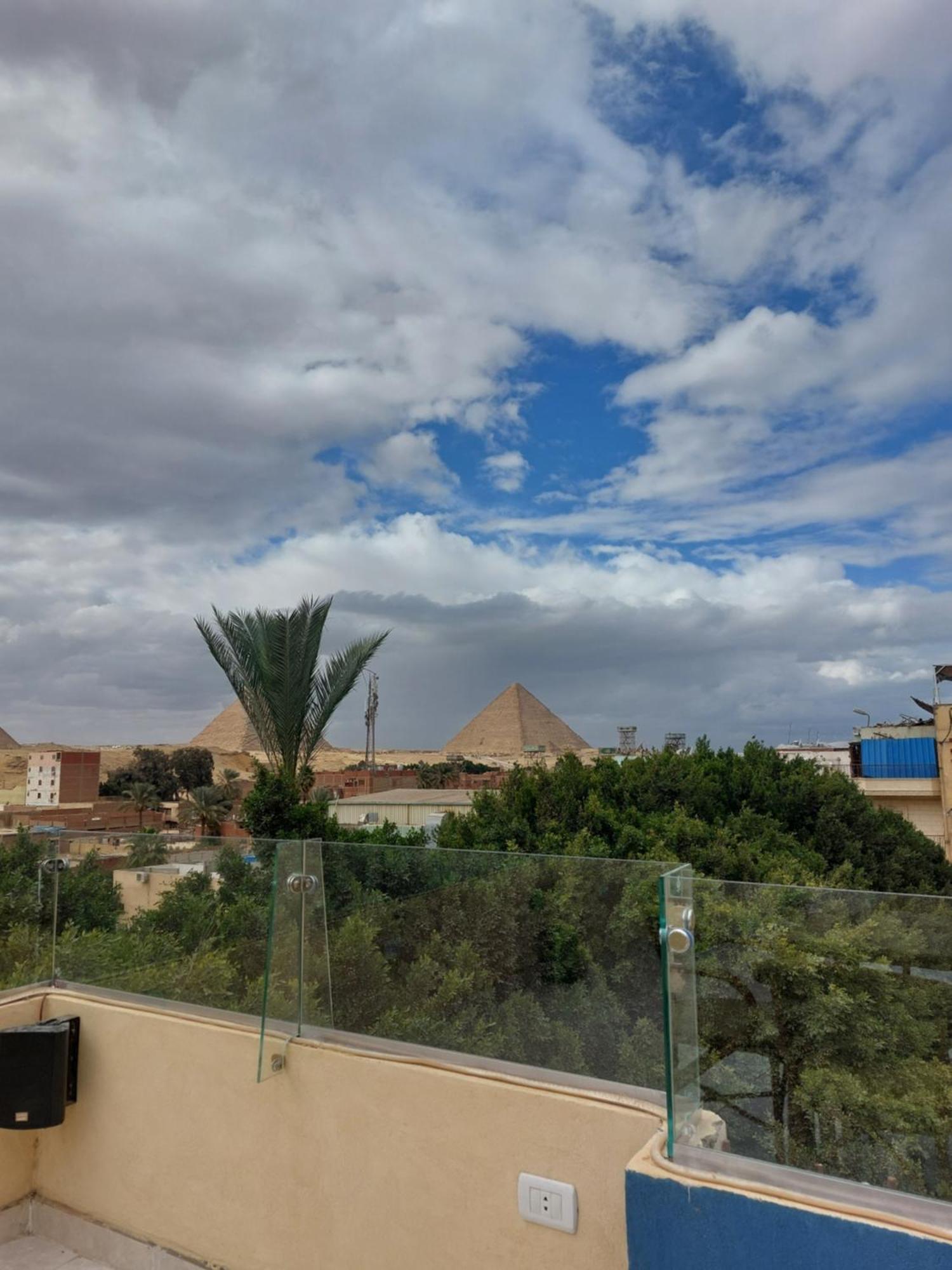 Regent Pyramids View Hotel Kafrat al Jabal ภายนอก รูปภาพ