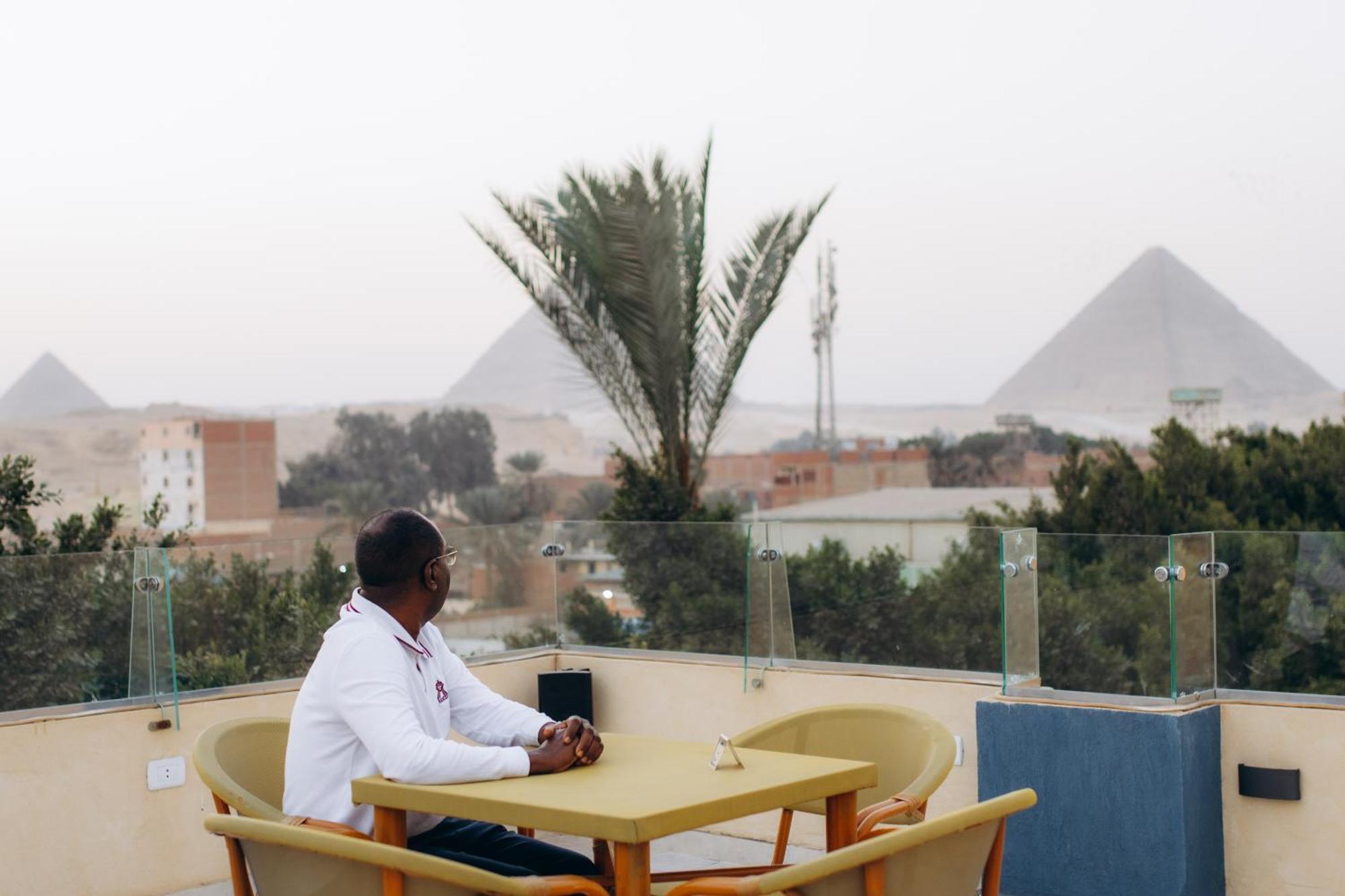 Regent Pyramids View Hotel Kafrat al Jabal ภายนอก รูปภาพ