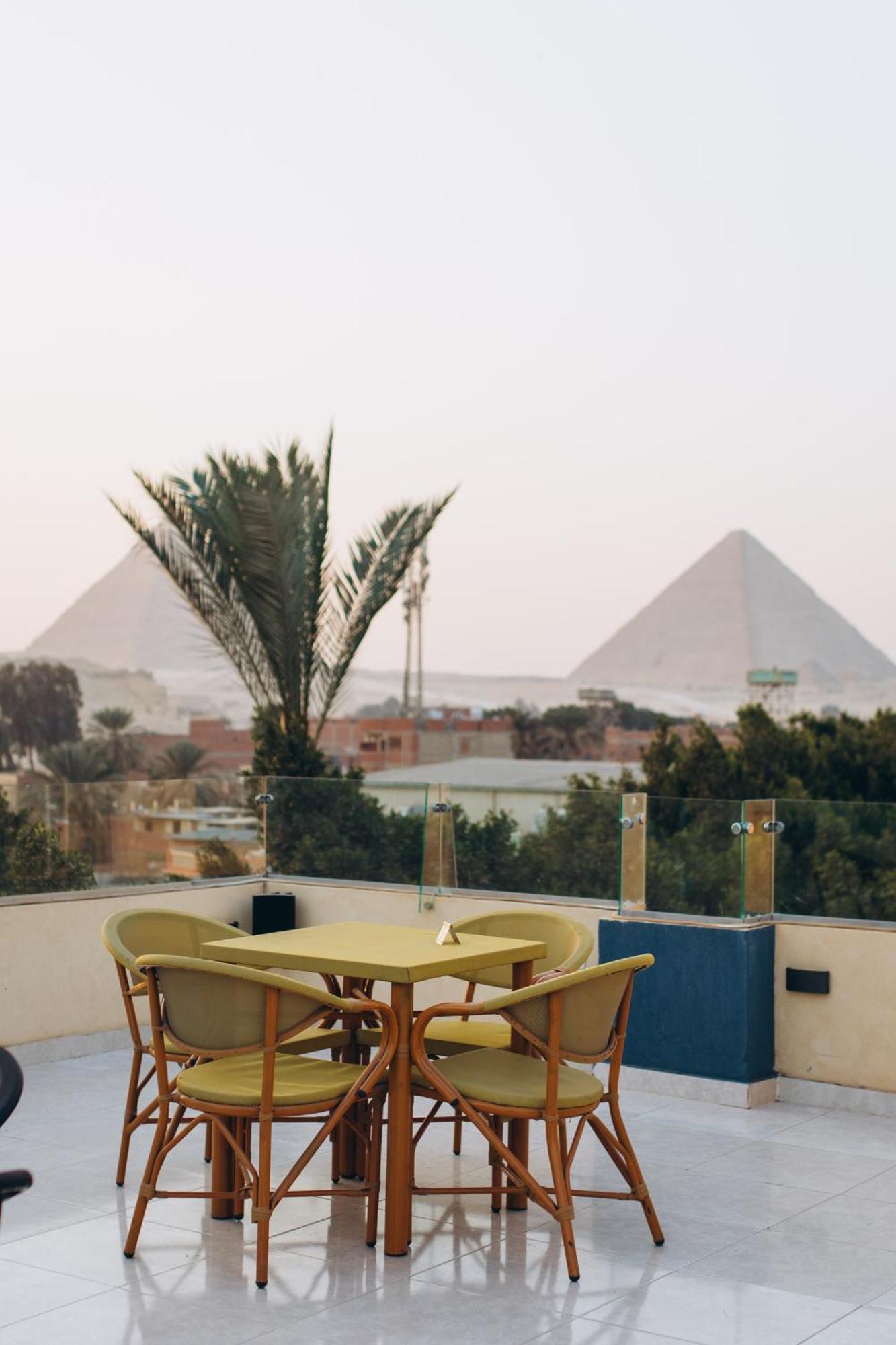 Regent Pyramids View Hotel Kafrat al Jabal ภายนอก รูปภาพ