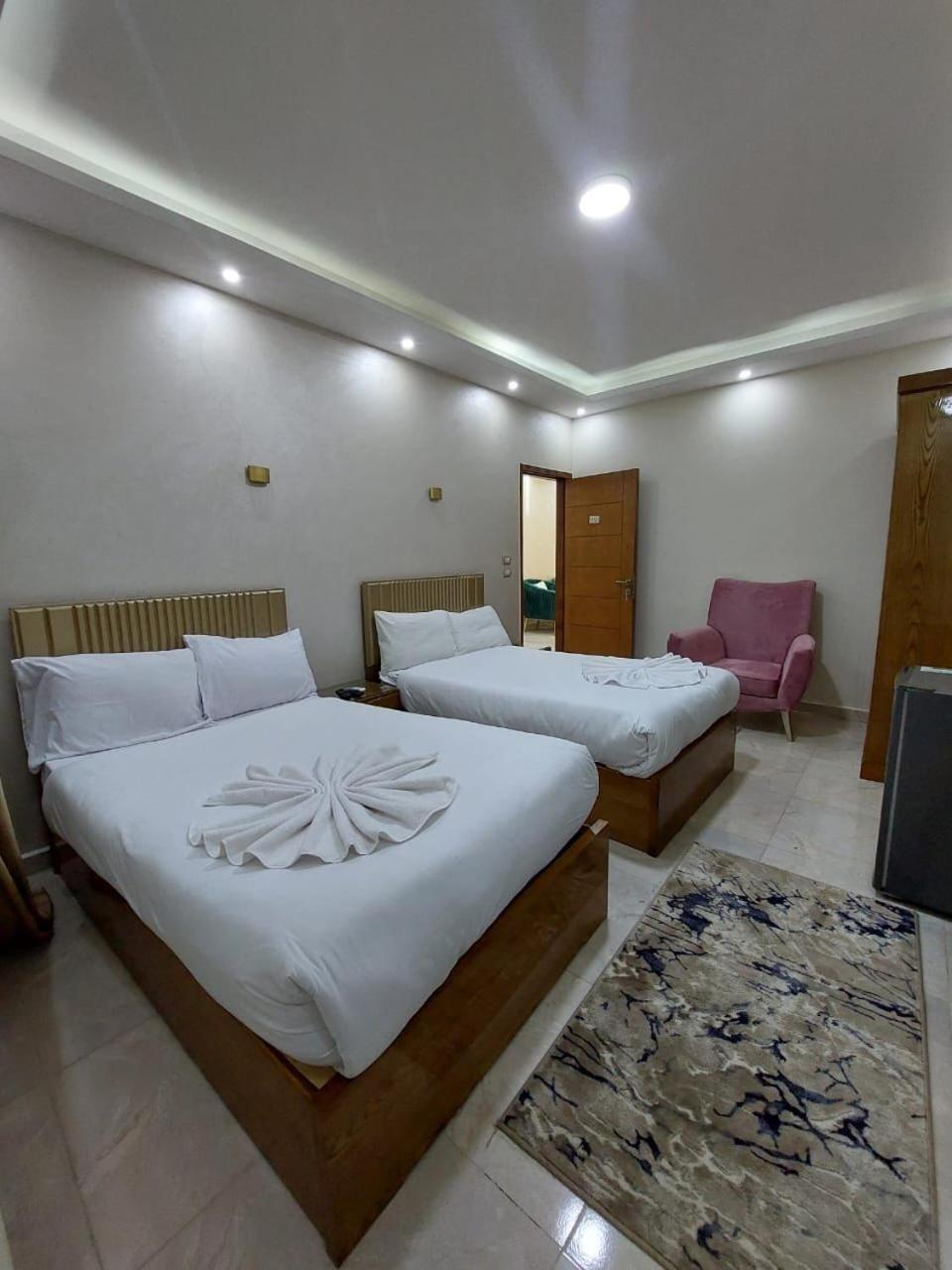 Regent Pyramids View Hotel Kafrat al Jabal ภายนอก รูปภาพ